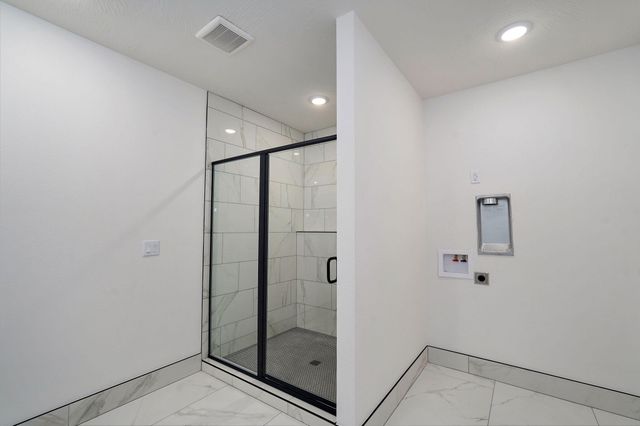 6006 S Maryland Avenue, Springfield, MO 65810