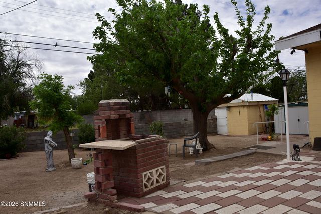 2000 E Idaho Avenue, Las Cruces, NM 88001