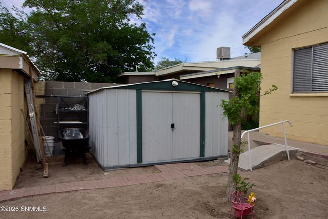 2000 E Idaho Avenue, Las Cruces, NM 88001