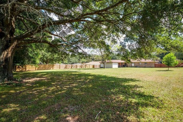 8134 Brunson Avenue, Semmes, AL 36575