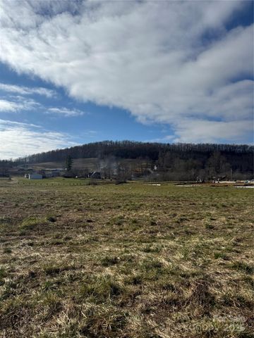 511 Laughter Road, Hendersonville, NC 28792