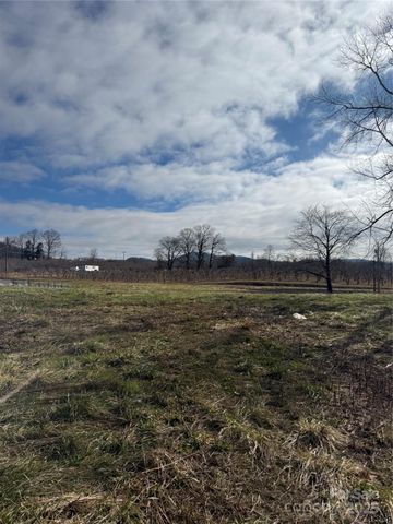 511 Laughter Road, Hendersonville, NC 28792