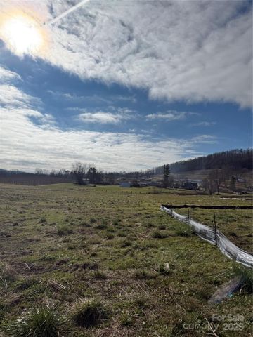 511 Laughter Road, Hendersonville, NC 28792