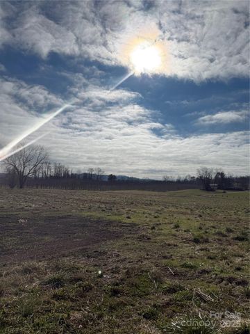 511 Laughter Road, Hendersonville, NC 28792