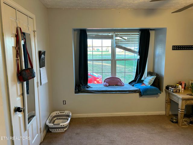 132 Ridgefield Drive, Dandridge, TN 37725