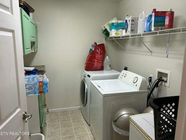 132 Ridgefield Drive, Dandridge, TN 37725