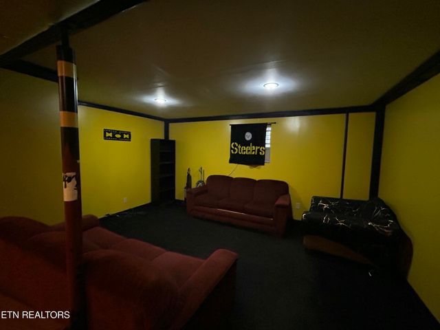 132 Ridgefield Drive, Dandridge, TN 37725