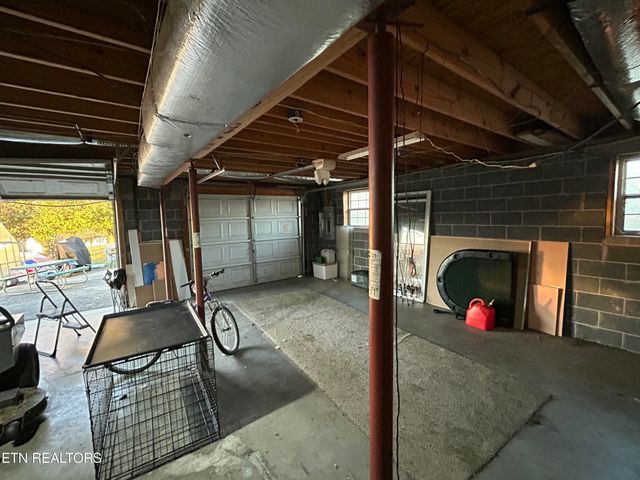 132 Ridgefield Drive, Dandridge, TN 37725