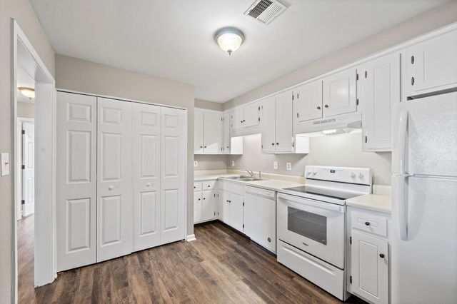 155 Jack Miller Blvd Apt 6, Clarksville, TN 37042