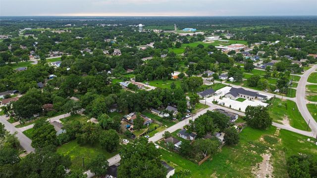206 Clark Street, Richmond, TX 77469