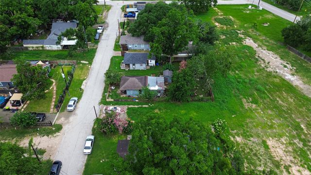 206 Clark Street, Richmond, TX 77469
