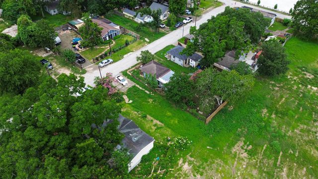 206 Clark Street, Richmond, TX 77469