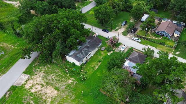 206 Clark Street, Richmond, TX 77469