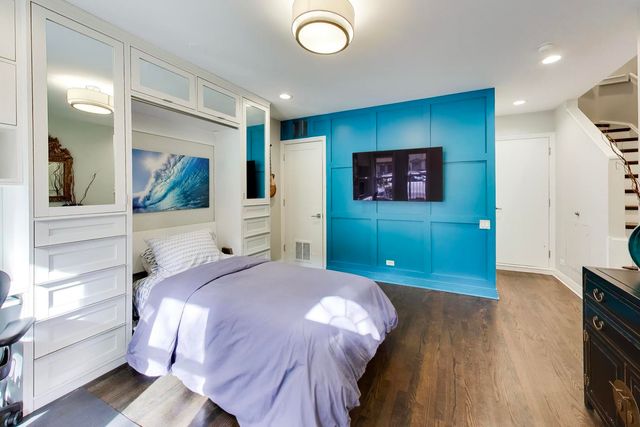 511 N PEORIA Street, Chicago, IL 60642