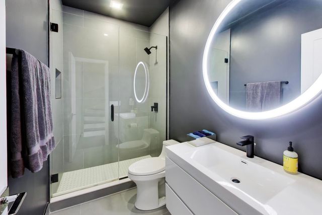 511 N PEORIA Street, Chicago, IL 60642