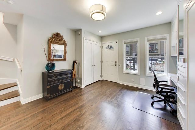 511 N PEORIA Street, Chicago, IL 60642