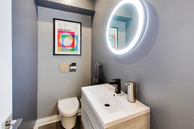 511 N PEORIA Street, Chicago, IL 60642