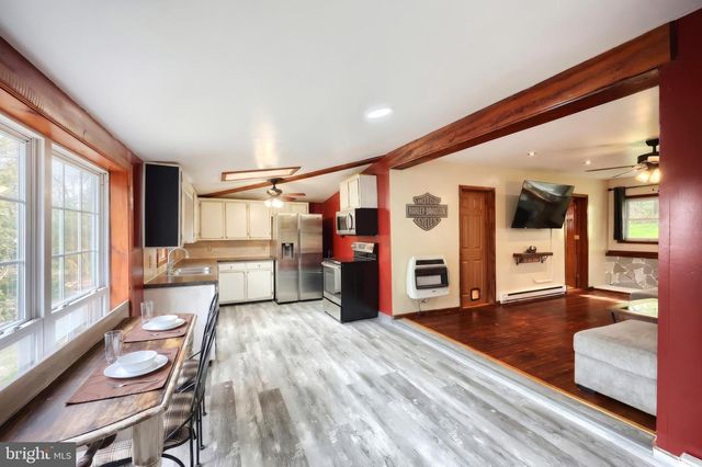 65 PINE CREEK LN, York, PA 17404