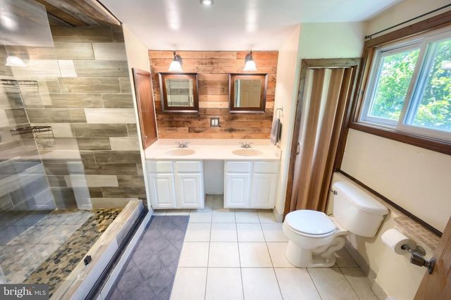 65 PINE CREEK LN, York, PA 17404