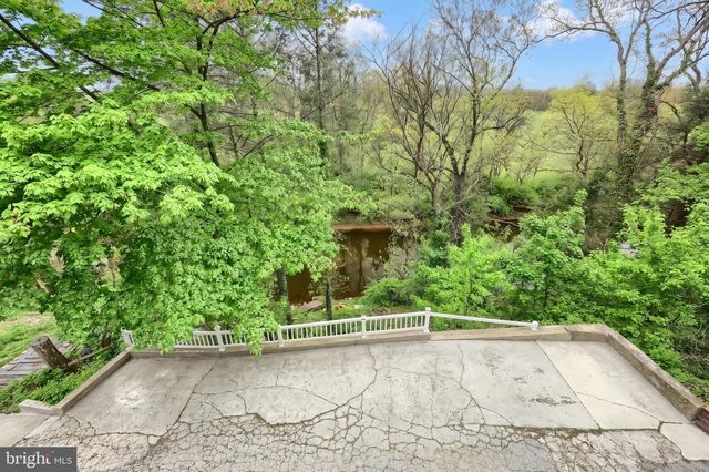 65 PINE CREEK LN, York, PA 17404