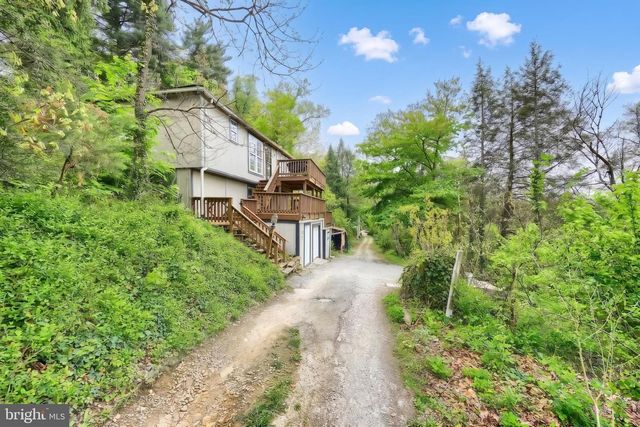 65 PINE CREEK LN, York, PA 17404