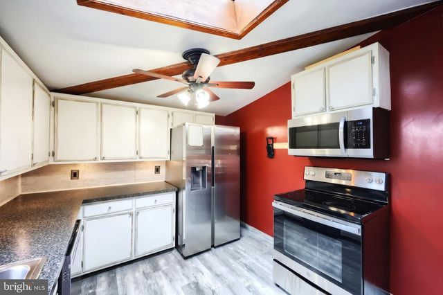 65 PINE CREEK LN, York, PA 17404
