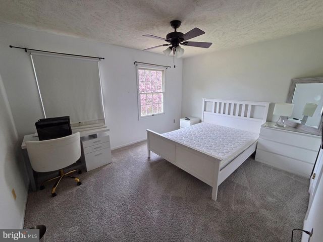 12501 CROSS COUNTRY LN, Reston, VA 20191