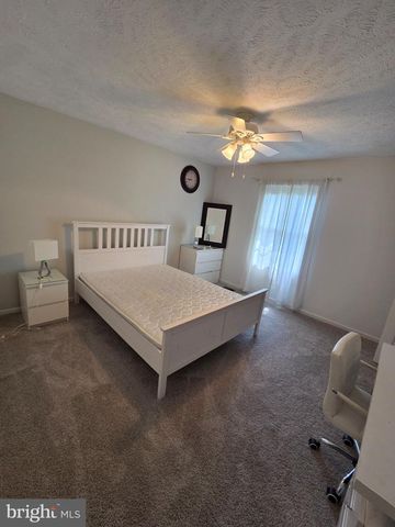 12501 CROSS COUNTRY LN, Reston, VA 20191