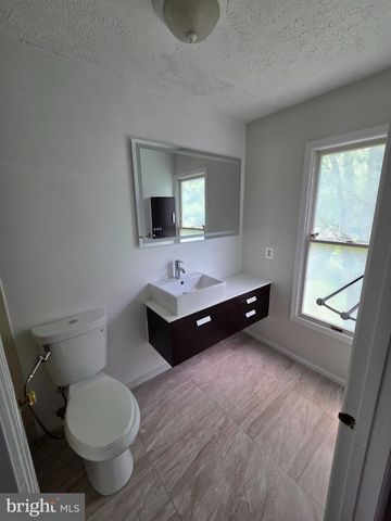 12501 CROSS COUNTRY LN, Reston, VA 20191
