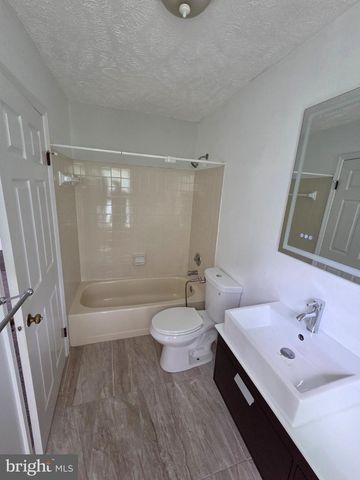 12501 CROSS COUNTRY LN, Reston, VA 20191