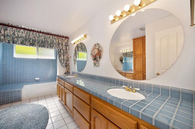 116 Raeanne Ln, Folsom, CA 95630