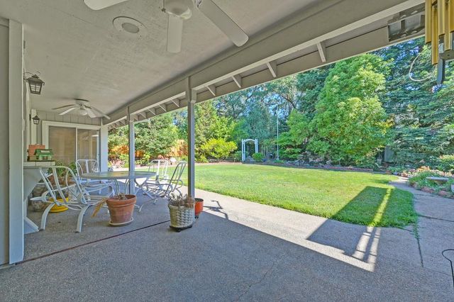 116 Raeanne Ln, Folsom, CA 95630