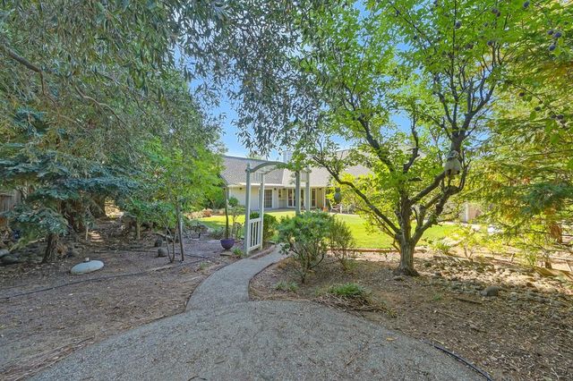 116 Raeanne Ln, Folsom, CA 95630