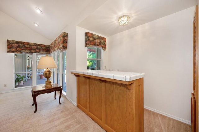 116 Raeanne Ln, Folsom, CA 95630