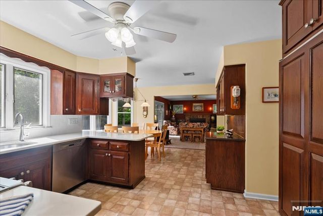 74 Van Blarcom Lane, Wyckoff, NJ 07481