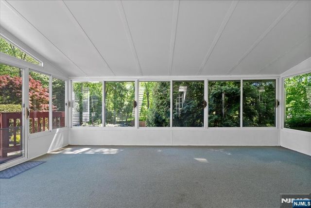 74 Van Blarcom Lane, Wyckoff, NJ 07481