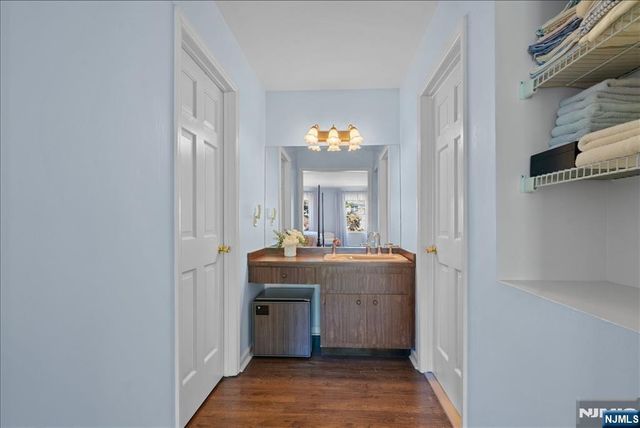 74 Van Blarcom Lane, Wyckoff, NJ 07481