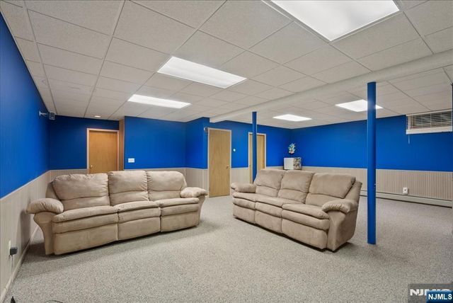 74 Van Blarcom Lane, Wyckoff, NJ 07481