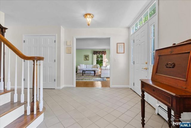 74 Van Blarcom Lane, Wyckoff, NJ 07481