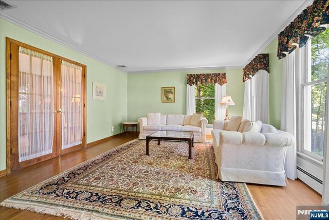 74 Van Blarcom Lane, Wyckoff, NJ 07481