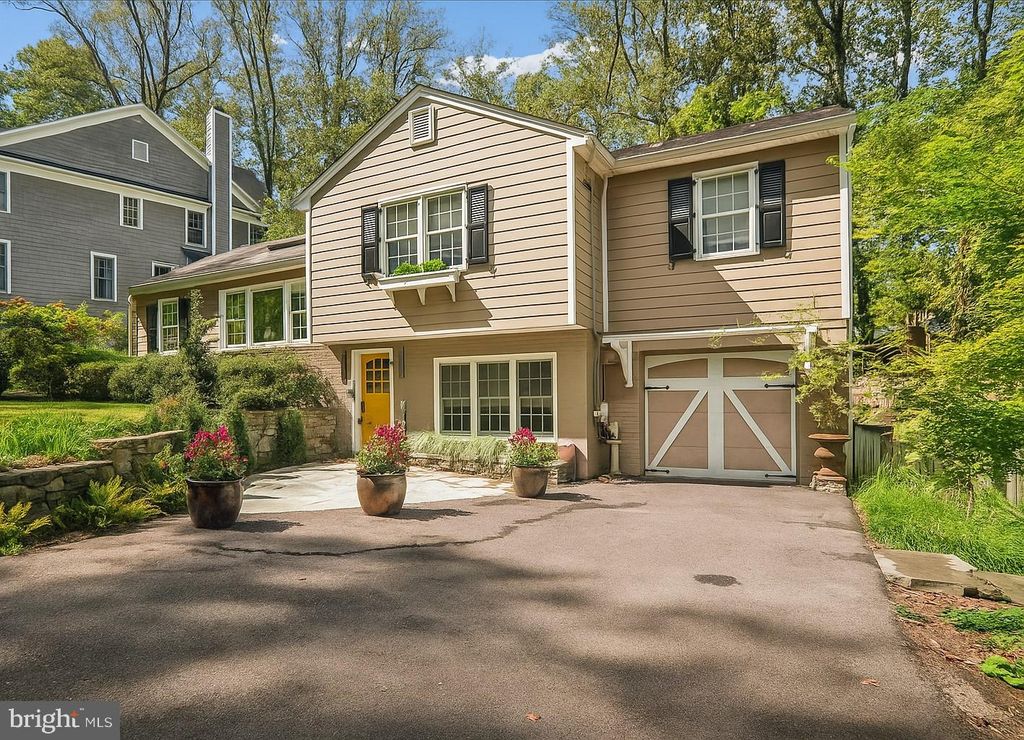 11300 KENILWORTH AVE, Garrett Park, MD 20896