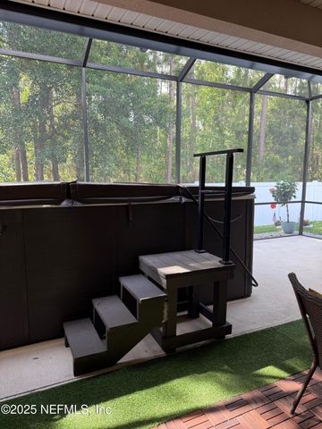 4079 SHERMAN HILLS Parkway W, Jacksonville, FL 32210