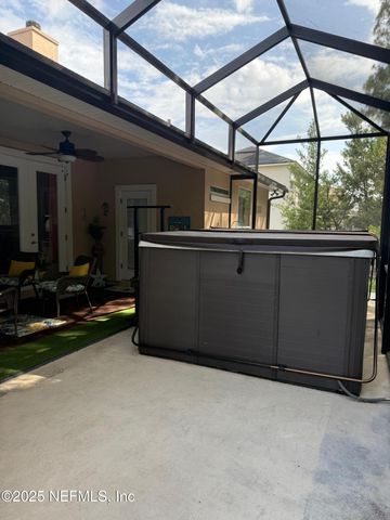 4079 SHERMAN HILLS Parkway W, Jacksonville, FL 32210