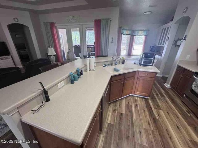 4079 SHERMAN HILLS Parkway W, Jacksonville, FL 32210