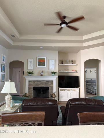 4079 SHERMAN HILLS Parkway W, Jacksonville, FL 32210