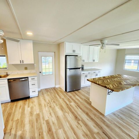 17 Rio Verde Way, Port St. Lucie, FL 34952