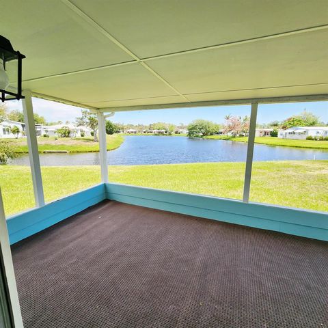 17 Rio Verde Way, Port St. Lucie, FL 34952