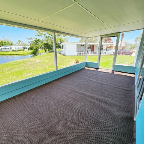 17 Rio Verde Way, Port St. Lucie, FL 34952