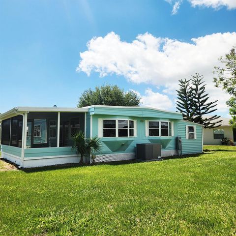 17 Rio Verde Way, Port St. Lucie, FL 34952