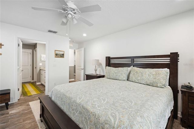 37673 DIXIE AVENUE, Dade City, FL 33525